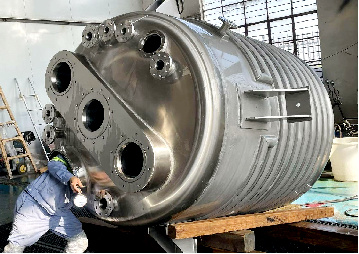 Three-axis reactor00